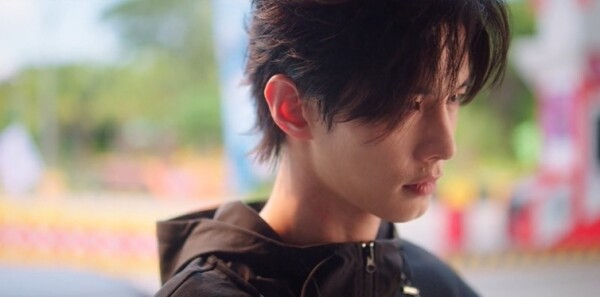 双轨第11集剧照